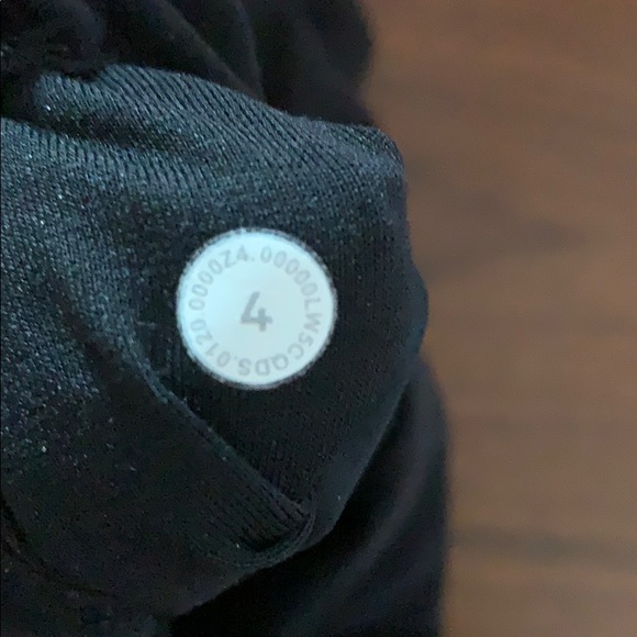 Size 4 Lululemon Leggings - Picture 3 of 3
